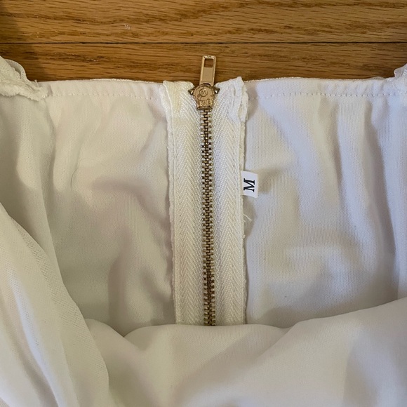 White off the shoulder fitted dress - Picture 3 of 3